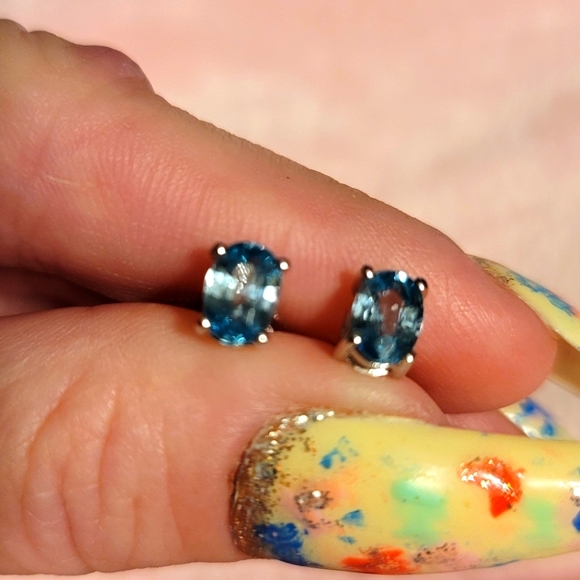 2.40CT Genuine Blue Zircon .925 Sterling Silver Stud Earrings - Picture 3 of 4